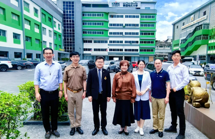 “Enterprise Going Global, Talent First” - The management team of Rista, along with leaders from Zhongqiao, jointly visited Gole University in Thailand to discuss potential collaborations.